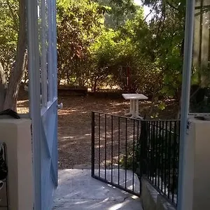 Appartement Maison De Lumineuse Avec Jardin, Gardanne